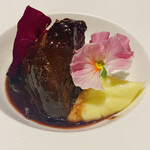 estY - 仔牛の牛ホホ肉