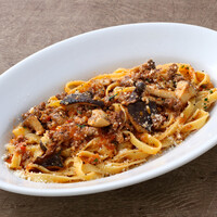 サルシッチャとキノコのタリアテッレ