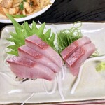 十八番 - ワラサ刺。