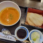 佐藤養助 - ◆「レッドカレーうどん」