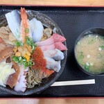 山芳亭 - 特上海鮮丼 2000円