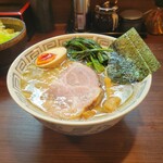 ラーメンとんぼ - 豚そば、醤油味、ほうれん草トッピング