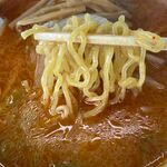 かつ平 - 鉄火麺の麺