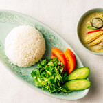 Tairando Kicchin Tabisuru Kozou - 野菜とゴロゴロ菜彩鶏のグリーンカレー1,320円