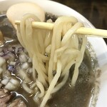 Chuuka Soba Innovation - 濃厚煮干し中華そば　麺アップ