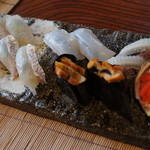 魚山人 - 古代米のお寿司。しっかりした味の米と白身魚が合う！