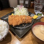 Tonkatsu Aoki No Kareya Ipp E Koppe - ■ロースかつランチ定食ライス大盛¥1,300