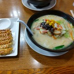 Hachiban Ramen - とんこつ白湯らーめん・餃子セット