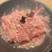 にく稲 - 生赤身肉のふわふわかき氷 キャビア添え 特製塩で