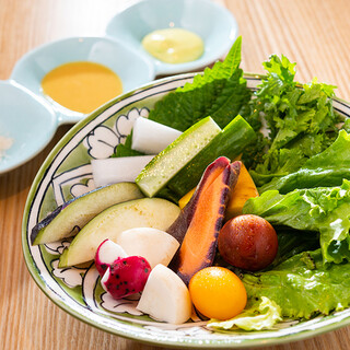 《地元野菜を使った逸品》酒肴として箸休めに相応しい一品です