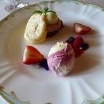 S.S.コロンビア・ダイニングルーム - 