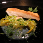 エクアトゥール - 25年5月　マナガツオのロティ、浅利とツブガイのナージュ仕立て　ライム風味