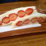 カリーナ - 13.5いちご