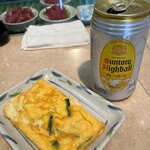 ヒザキ酒店 - ニラ玉と角ハイボール缶