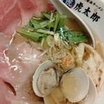 京都本格 熟成醤油ラーメン 虎太郎 - 