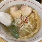 利尻昆布ラーメン くろおび - これがこれまでの塩ラーメンへの概念を覆した至高の塩ラーメン