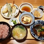 Itto Gokoku - 三菜定食C　1419円