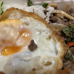 さいとう食堂 - 【ガパオヌア】牛の肉肉しい味！がっつり気分の日に。