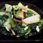 なか乃 - ほうれん草とソーセージ炒め