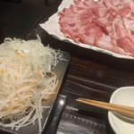 Satsumaya Tonton - 生野菜と豚バラとロース