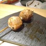 焼鳥 山もと - つくね　毎度思うけど外がパリッとソーセージみたいで中はジューシー。スゲー