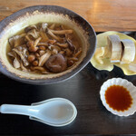 白ひげ蕎麦 - 料理写真:きのこ三昧蕎麦　特上鯖寿司セット