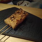 焼鳥 山もと - 厚揚げ　ジューシーなんだなまたこれが…