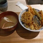 Yushima Tendon Kiyomatsu - ランチ天丼（梅）とかに味噌汁