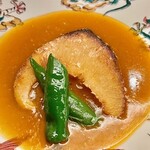 銀座 上瀧 - 2022.11.  気仙沼産 吉切鮫のフカヒレ姿ステーキ 上海蟹ソース~大閘蟹烤吉切~