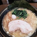 Ichiichiya - 家系ラーメン