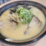 手のべ冷麺専門店 六盛 - ラーメン大¥890