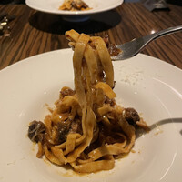 エビスエスクラッシコ - イノシシのミートソースパスタ。美味し。