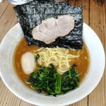 Shounan No Ie - 並玉ラーメン＋極上のり。カタメオオメ　¥800＋¥150