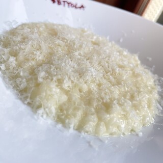 LA BETTOLA da Ochiai NAGOYA - 24ヶ月熟成 パルミジャーノ レッジャーノチーズのリゾット