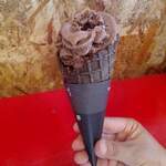 Fleur Crepes - クレープの後にプレミアムチョコレートソフトクリームもいただく