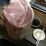 Kourakuen - この肉の写真も撮ってよ！と出して頂いたリブロースの塊