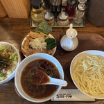 SOBE-PI - こってりつけめん、チャーシュー丼ハーフ