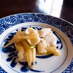 中国菜 智林 - ⚫紋甲イカとセロリの炒め