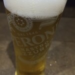 pizza e vino MOMO - イタリアンビール。グラスは名前入りの特注。軽い飲み口で美味しい