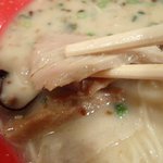 ちゃが商店 - 食べごたえのあるチャーシュ