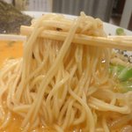 ちゃが商店 - 麺は久留米系の低加水細ストレート
