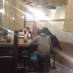 ちゃが商店 - Ｌ字形のカウンターのみです