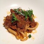 カイノヤ - 手打ちパスタ　ピーチ　フランス産オテイザさんの純血バスク種キントア豚のラグー