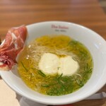 黄金の塩らぁ麺 ドゥエイタリアン - 