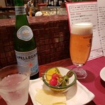 Shiroganebaru - 生ビールと炭酸水で乾杯～♪