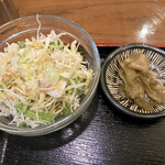 Chuukasaikansuishou - セットのサラダとザーサイ