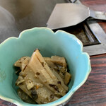 かつら - サービスで 蓮根の煮物の お通し 付き