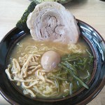 土浦ラーメン - 厚切りチャーシュー麺 ９８０円（白醤油味）