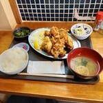 大衆スタンド きもと - 若鶏の唐揚げ定食