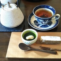 茶房 空花 - 私のデザート。抹茶プリンと何かのお餅。餅っていうか、何かを固めたような滋味深い、からだに良さそうな味❤️紅茶はアールグレイ。